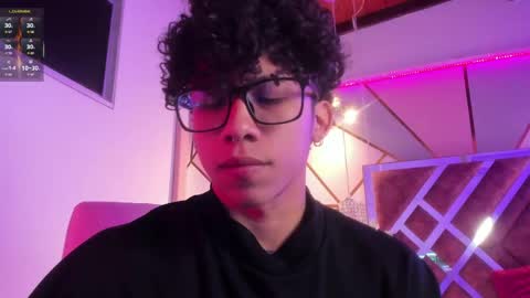 akazaboy online show from April 2026 05:52:01 AM