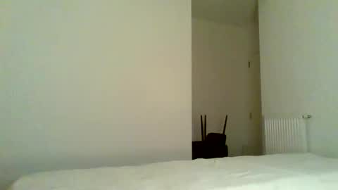 Sweet moment online show from November 2025 12:15:02 PM