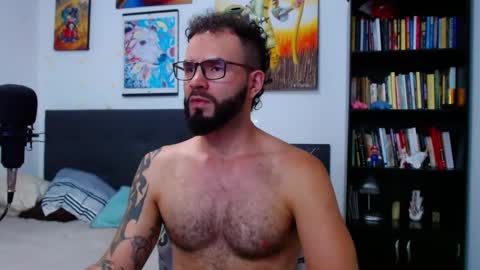 akiles online show from November 2025 11:10:01 PM