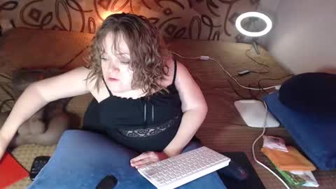 Snapshot of akindmodel chatting on January 2025 08:40:02 AM Natalie online show from January 2025 08:40:02 AM