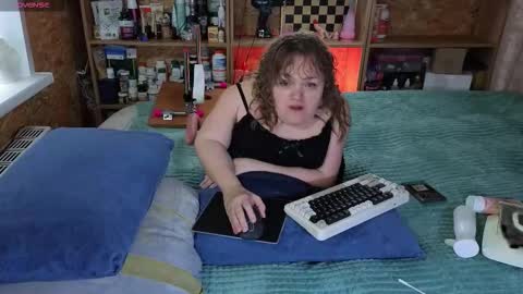 Natalie online show from November 2025 06:35:02 AM