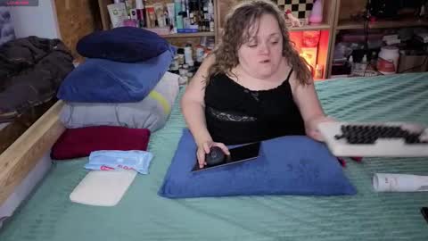 Natalie online show from December 2025 10:57:02 AM