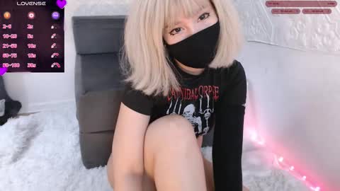 Amilia online show from October 2025 06:54:01 AM