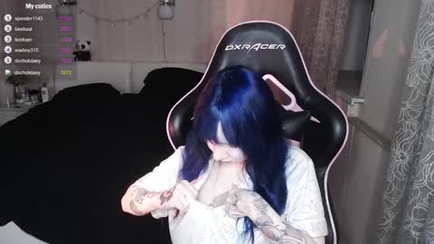 akirahartyx online show from February 2026 03:27:02 PM