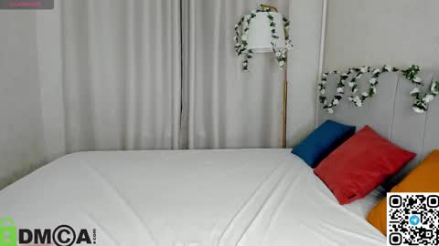 Snapshot of al1ice_moures chatting on February 2026 01:35:02 AM Al1ice online show from February 2026 01:35:02 AM