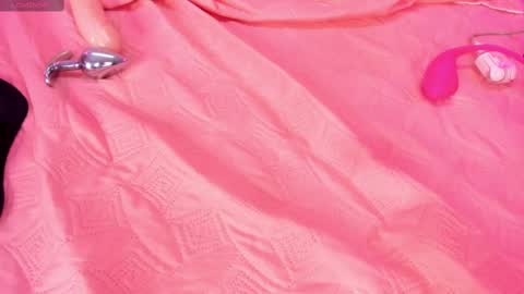 Alahia  online show from February 2025 06:40:02 PM