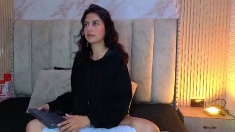 Snapshot of alahiasweet1 chatting on June 2026 04:32:02 AM alahiasweet1 online show from June 2026 04:32:02 AM