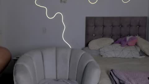 Alaia Alegria online show from March 2026 11:52:01 PM