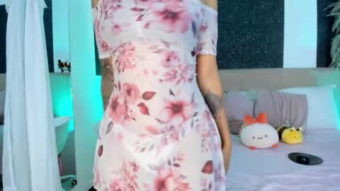 Alaia online show from December 2025 07:42:02 PM