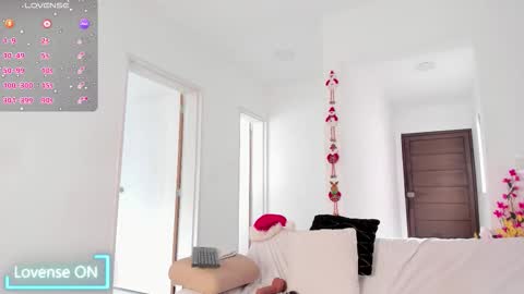 Alaia  online show from December 2025 08:47:02 PM