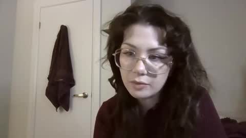 Snapshot of alainaseren chatting on June 2026 12:05:02 AM alainaseren online show from June 2026 12:05:02 AM