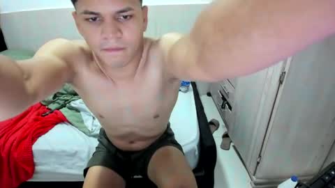 alam_xx_23 online show from May 2026 11:22:02 PM
