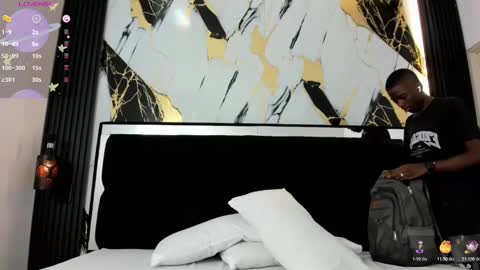 Snapshot of alan_blacke chatting on November 2025 07:49:02 PM alan_blacke online show from November 2025 07:49:02 PM