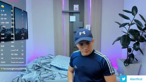 Snapshot of alan_nd_kevin chatting on September 2025 07:25:01 PM Alan Kevin can we reach 100 thumbs up please guys online show from September 2025 07:25:01 PM