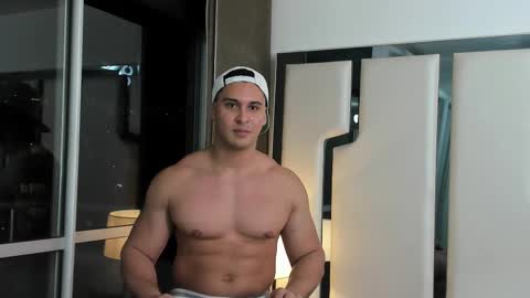 Snapshot of alan_vidal chatting on February 2025 03:10:02 AM Alan Vidal online show from February 2025 03:10:02 AM