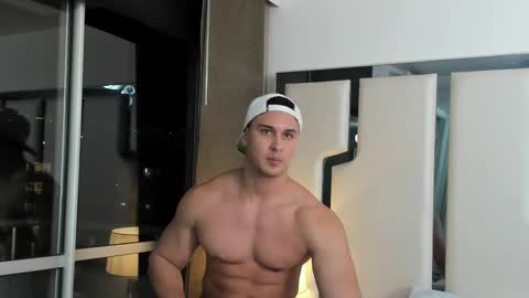 Snapshot of alan_vidal chatting on February 2025 03:17:02 AM Alan Vidal online show from February 2025 03:17:02 AM