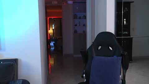 Snapshot of alan_vidal chatting on October 2025 01:47:02 AM Alan Vidal online show from October 2025 01:47:02 AM