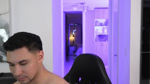 Snapshot of alan_vidal chatting on November 2025 12:05:01 AM Alan Vidal online show from November 2025 12:05:01 AM