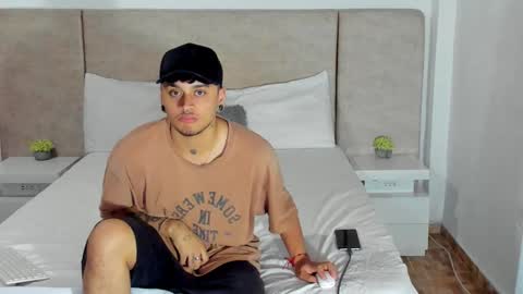 Snapshot of alana__get chatting on December 2024 12:41:01 AM online show from December 2024 12:41:01 AM