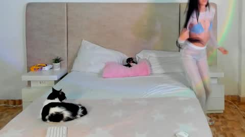 Snapshot of alana__get chatting on October 2025 07:38:01 PM online show from October 2025 07:38:01 PM