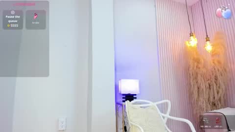 Snapshot of alana__rossetti chatting on February 2026 12:32:02 PM Alana online show from February 2026 12:32:02 PM