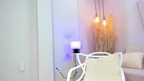 Snapshot of alana__rossetti chatting on February 2026 12:34:02 PM Alana online show from February 2026 12:34:02 PM