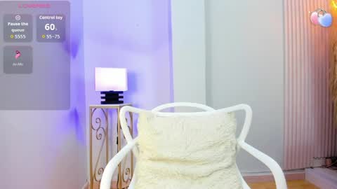 Snapshot of alana__rossetti chatting on April 2026 12:32:02 PM Alana online show from April 2026 12:32:02 PM