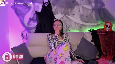 Snapshot of alana_pherson chatting on October 2025 08:23:02 AM alana_pherson online show from October 2025 08:23:02 AM