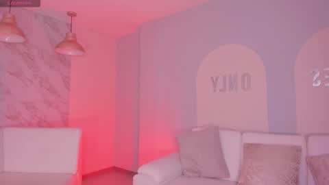 Snapshot of alanacraft chatting on October 2025 01:45:02 PM Alana online show from October 2025 01:45:02 PM