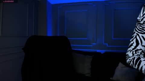 Snapshot of alanacraft chatting on November 2025 12:16:01 PM Alana online show from November 2025 12:16:01 PM