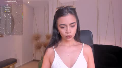 Snapshot of alanacraft chatting on December 2025 12:20:01 PM Alana online show from December 2025 12:20:01 PM