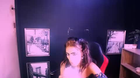 Snapshot of alanadelray chatting on November 2025 06:29:02 AM alanadelray online show from November 2025 06:29:02 AM