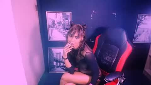 Snapshot of alanadelray chatting on November 2025 07:21:02 AM alanadelray online show from November 2025 07:21:02 AM