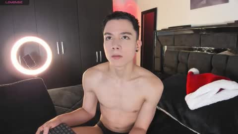 Snapshot of alanblack1 chatting on December 2025 10:19:01 PM alanblack1 online show from December 2025 10:19:01 PM