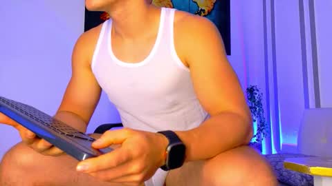 Snapshot of alanferrer chatting on November 2025 10:37:01 AM Alan Ferrer online show from November 2025 10:37:01 AM