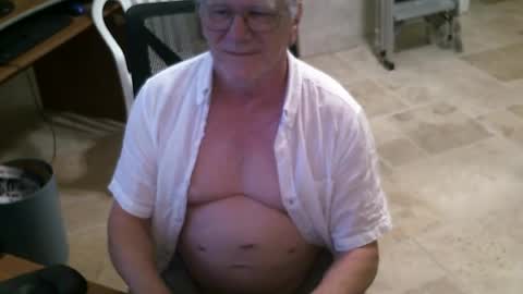 Snapshot of alanlee10allen chatting on June 2026 01:54:02 PM Alanlee10allen online show from June 2026 01:54:02 PM