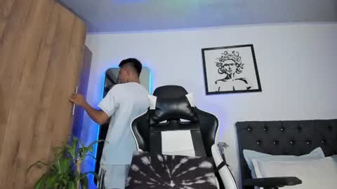 alannaughty_ online show from July 2026 11:31:01 PM