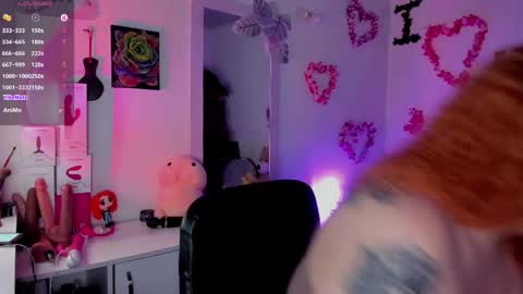 Snapshot of alaska_colors chatting on February 2026 02:35:01 PM Caro online show from February 2026 02:35:01 PM