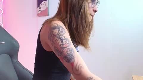 Snapshot of alaska_tay1 chatting on October 2025 10:10:02 PM alaska_tay1 online show from October 2025 10:10:02 PM