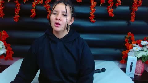 Snapshot of alasmith_ chatting on January 2025 01:48:01 AM AlaSmith online show from January 2025 01:48:01 AM