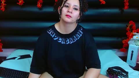 Snapshot of alasmith_ chatting on January 2025 08:11:02 AM AlaSmith online show from January 2025 08:11:02 AM