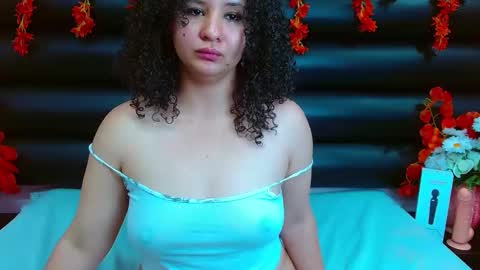 Snapshot of alasmith_ chatting on February 2025 05:05:02 AM AlaSmith online show from February 2025 05:05:02 AM