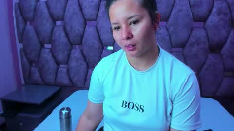 Snapshot of alasmith_ chatting on October 2025 02:21:01 AM AlaSmith online show from October 2025 02:21:01 AM