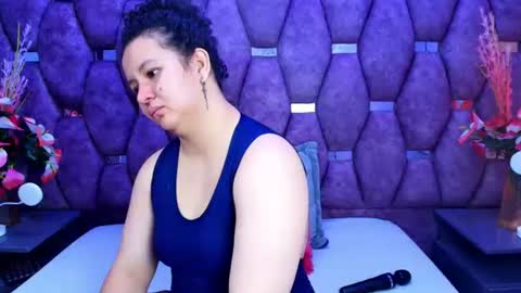 Snapshot of alasmith_ chatting on June 2026 02:01:02 AM AlaSmith online show from June 2026 02:01:02 AM