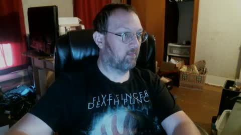 Snapshot of alberik2316 chatting on December 2024 05:25:01 PM Alberik online show from December 2024 05:25:01 PM