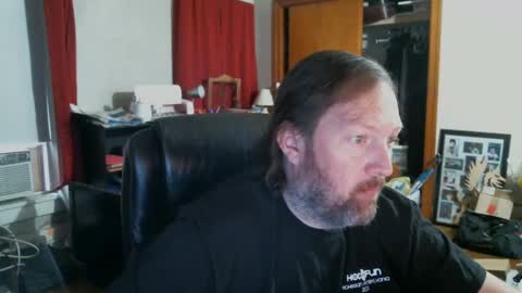 Snapshot of alberik2316 chatting on October 2025 02:48:02 PM Alberik online show from October 2025 02:48:02 PM