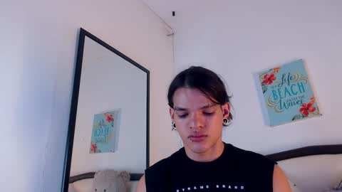 Snapshot of albertbernal69 chatting on November 2025 02:55:02 AM Albert online show from November 2025 02:55:02 AM