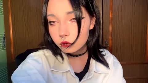 Im Katrina online show from September 2025 05:28:01 PM