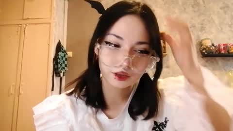 Im Katrina online show from October 2025 06:30:01 AM