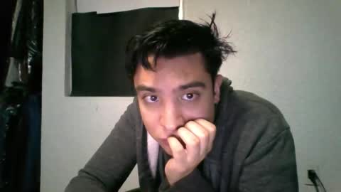 albertoarenas16 online show from May 2026 05:12:01 AM